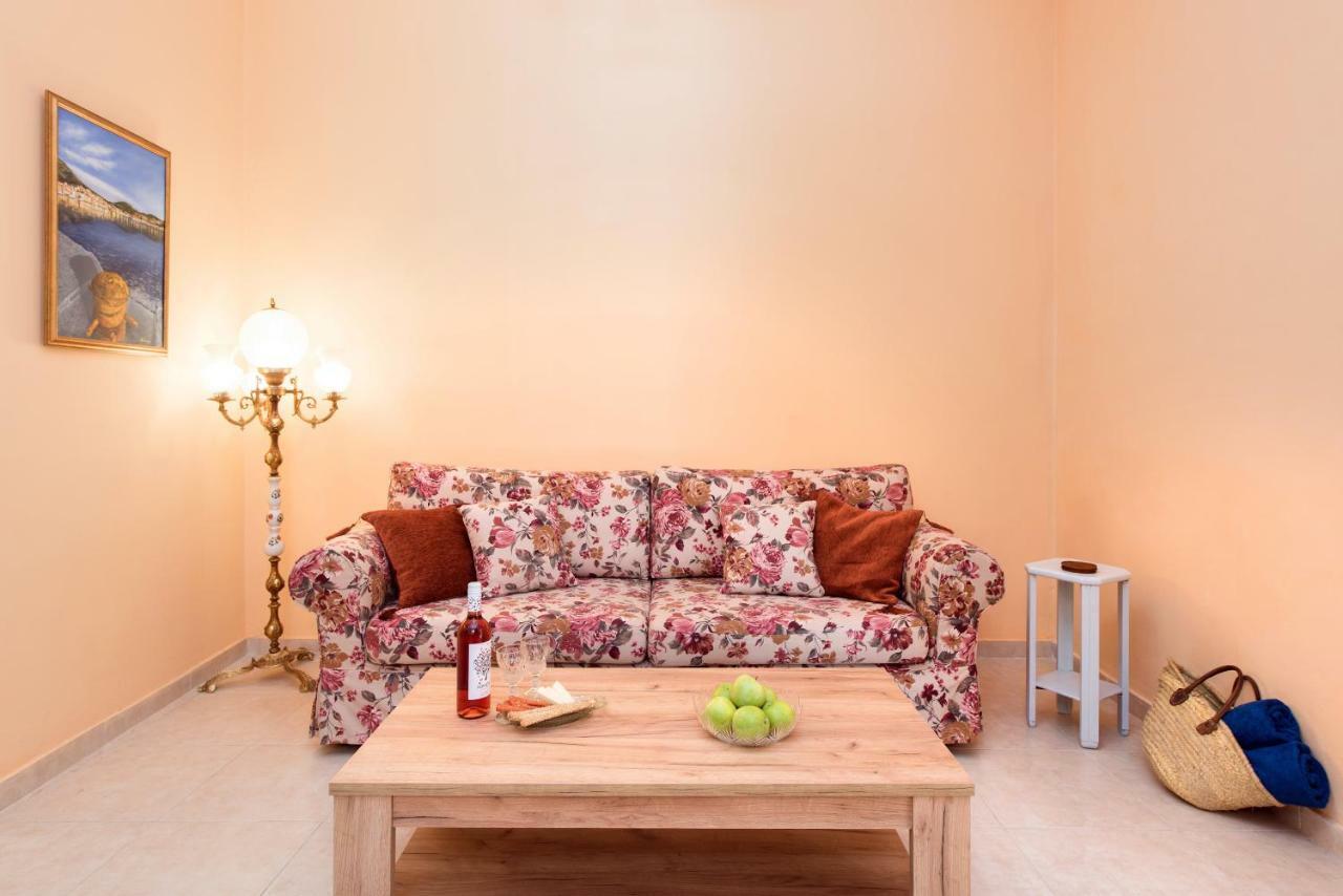 דירות Corfu  Casa Tatouris מראה חיצוני תמונה